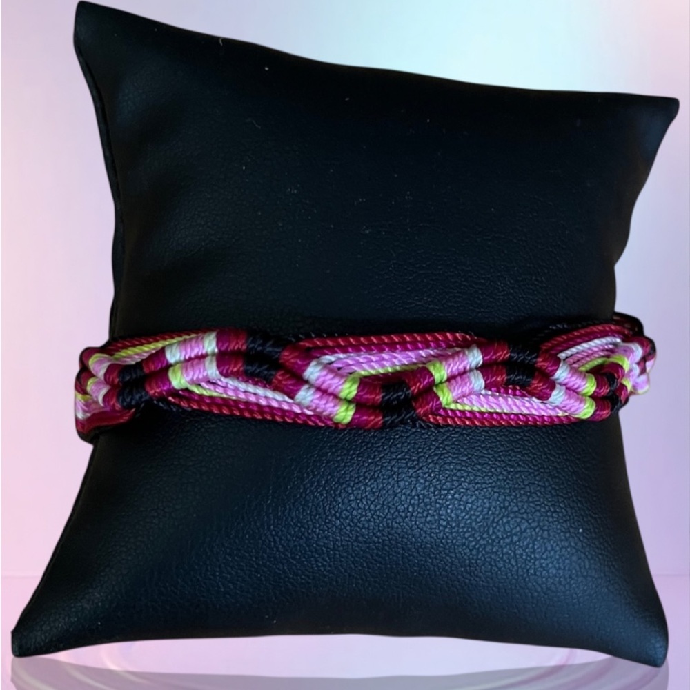 Unisex Adjustable Macramé Bracelet | Handmade Woven Bracelet | Artisan Jewelry